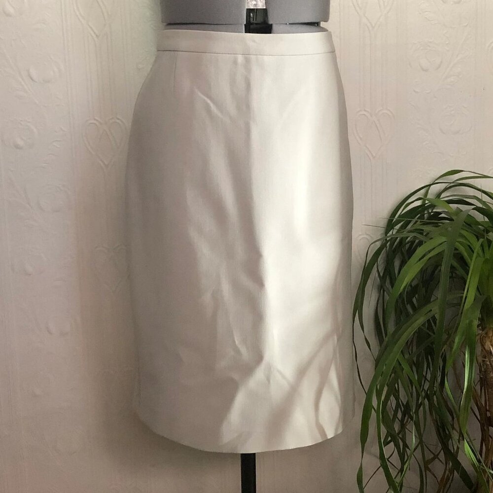 New without tags - Hugo Boss pearl grey pencil skirt, size 12 US